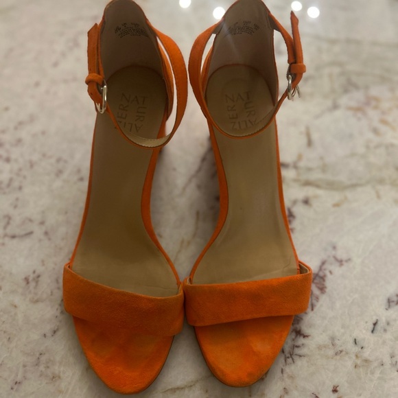 Naturalizer - Picture 3 of 4